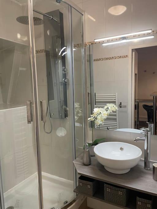 דירות Cozy Studio Chatelet Paris 1 מראה חיצוני תמונה